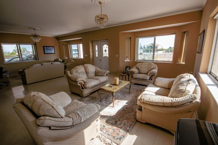 Image No.9-4 Bed Villa for sale