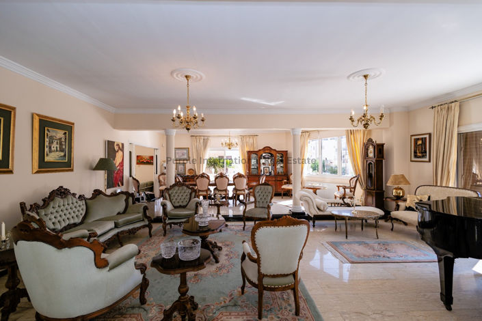 Image No.11-7 Bed Villa for sale