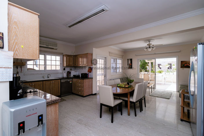 Image No.18-7 Bed Villa for sale