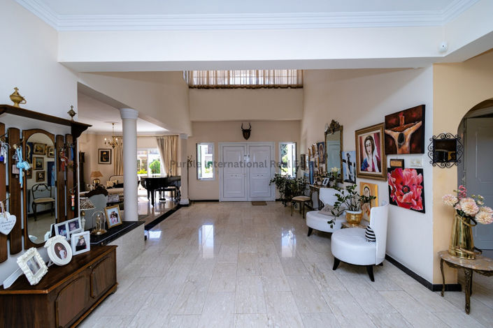 Image No.9-7 Bed Villa for sale