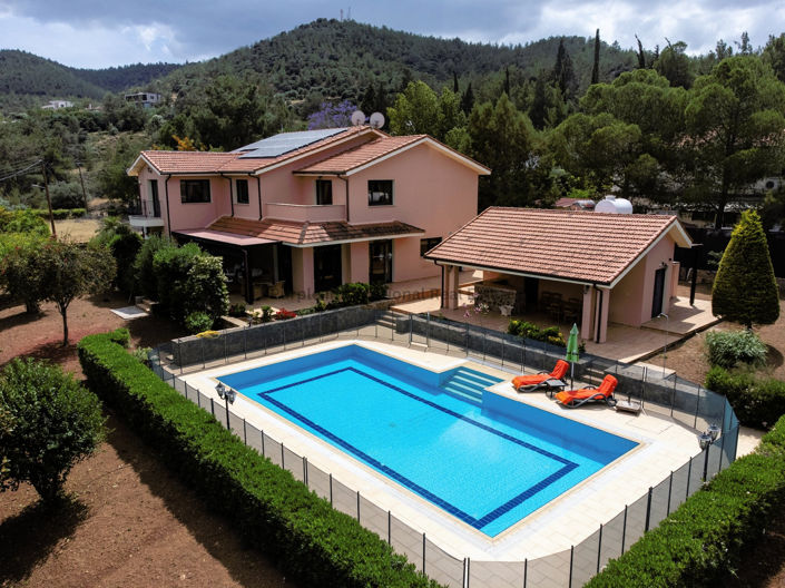 Image No.1-5 Bed Villa for sale