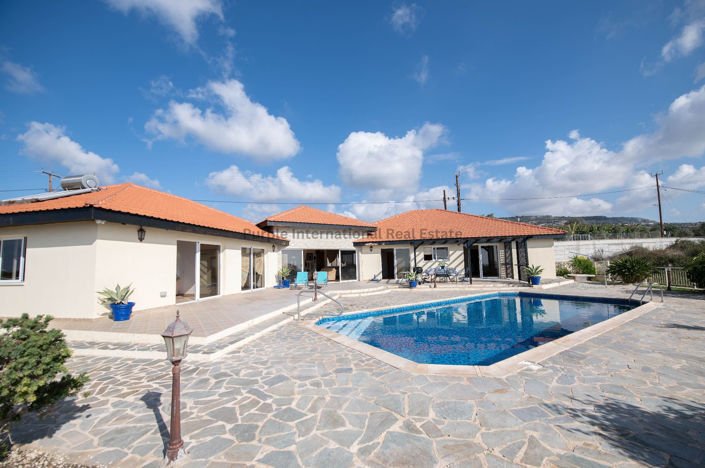 Image No.38-4 Bed Bungalow for sale