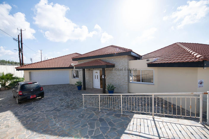 Image No.40-4 Bed Bungalow for sale