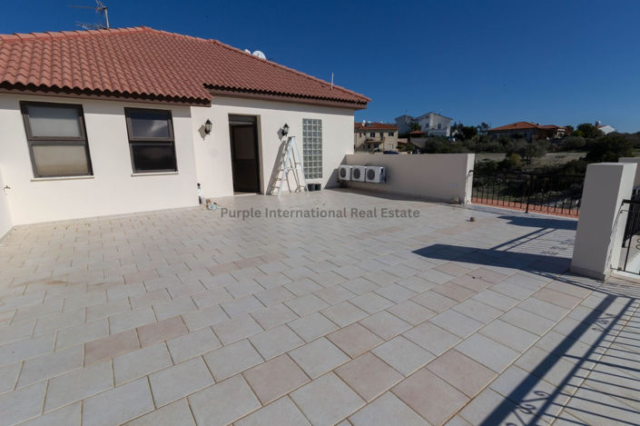 Image No.11-7 Bed House for sale