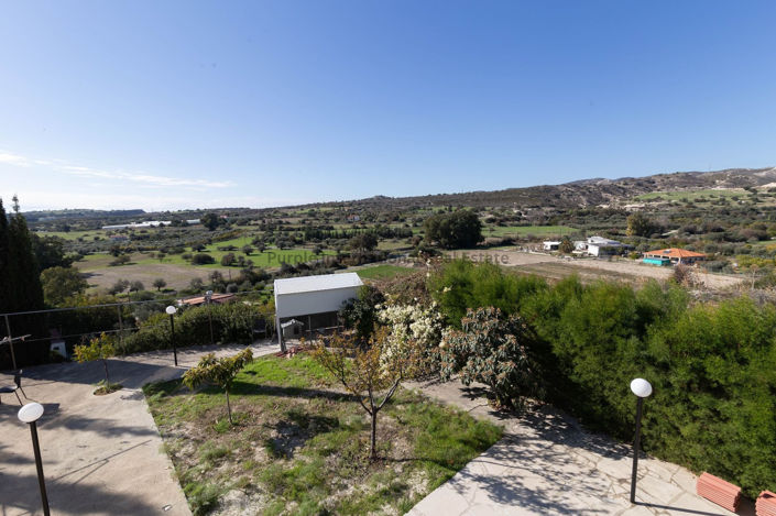 Image No.24-7 Bed House for sale