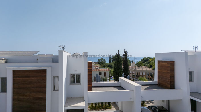 Image No.1-5 Bed Villa for sale