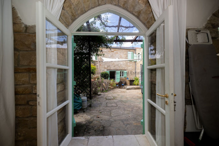 Image No.41-2 Bed House for sale