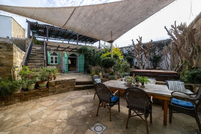 Image No.5-2 Bed House for sale