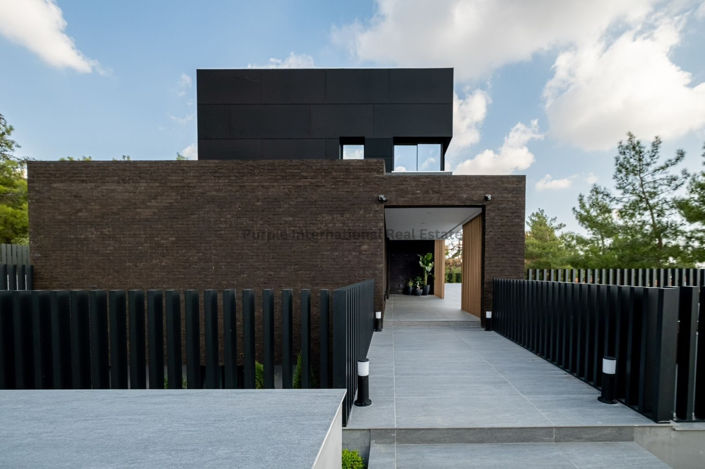 Image No.26-7 Bed Villa for sale