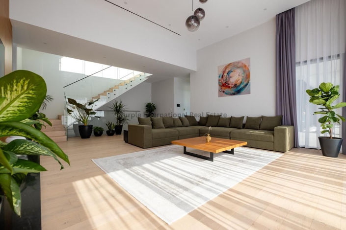 Image No.33-7 Bed Villa for sale