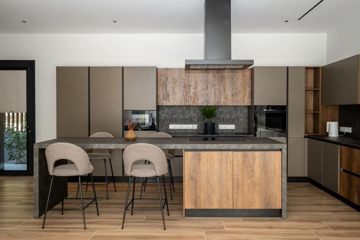 Image No.6-7 Bed Villa for sale