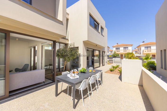 Image No.24-3 Bed Villa for sale