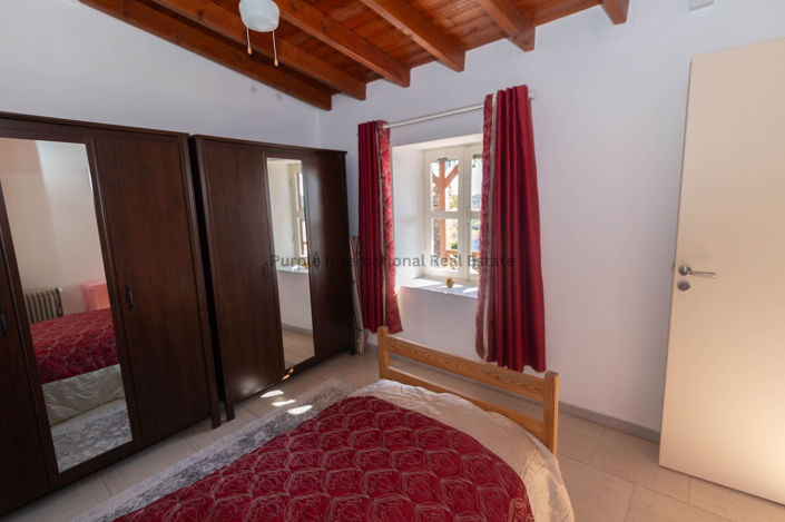 Image No.18-2 Bed House for sale