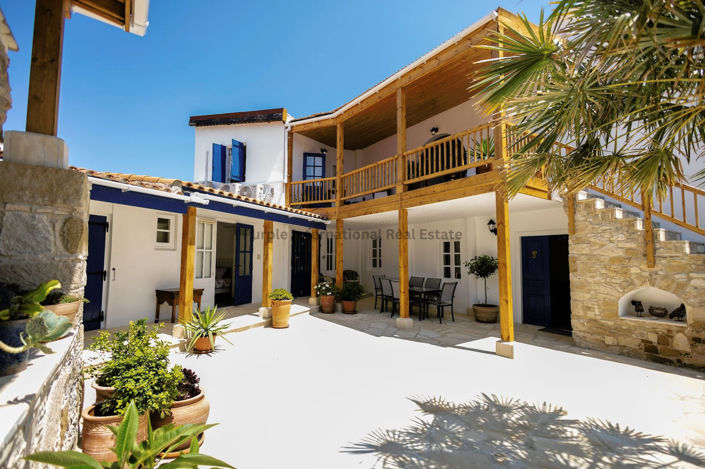 Image No.16-5 Bed House for sale