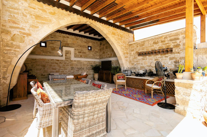 Image No.38-5 Bed House for sale