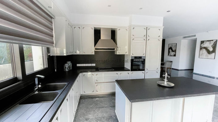 Image No.9-5 Bed Villa for sale