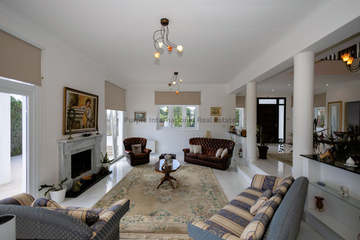 Image No.12-7 Bed Villa for sale