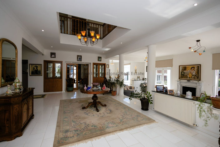 Image No.9-7 Bed Villa for sale