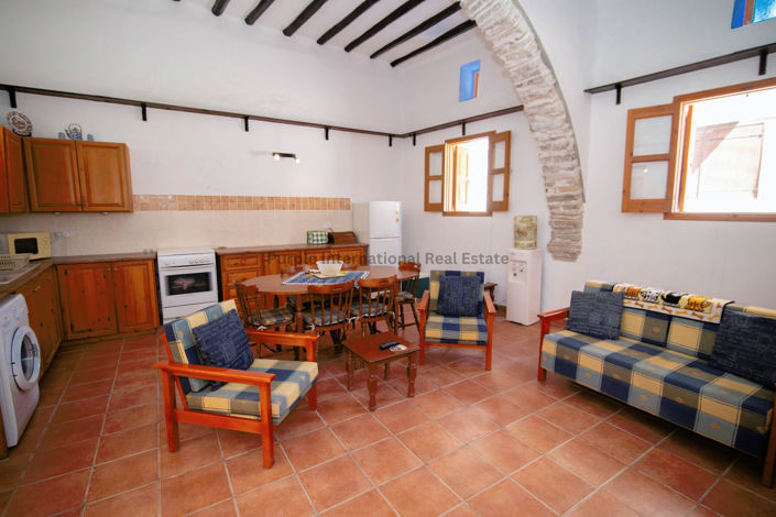 Image No.12-4 Bed House for sale