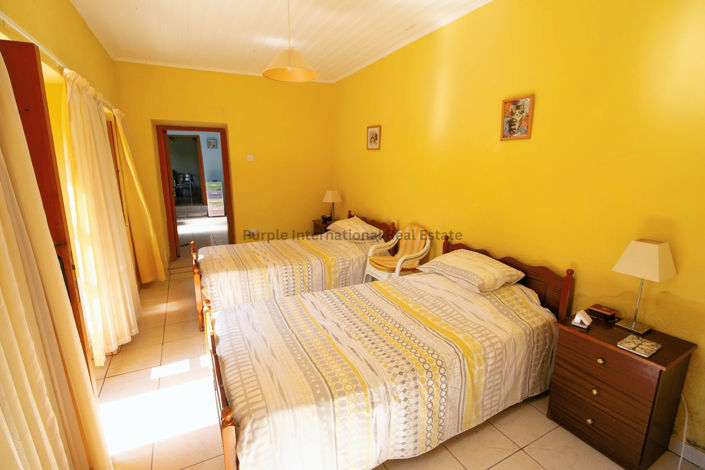 Image No.16-4 Bed House for sale