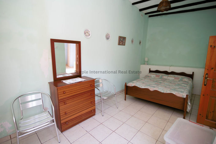 Image No.20-4 Bed House for sale