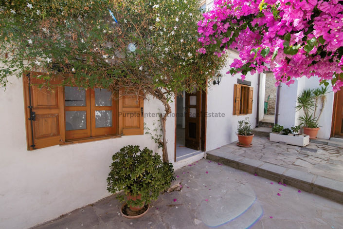 Image No.22-4 Bed House for sale