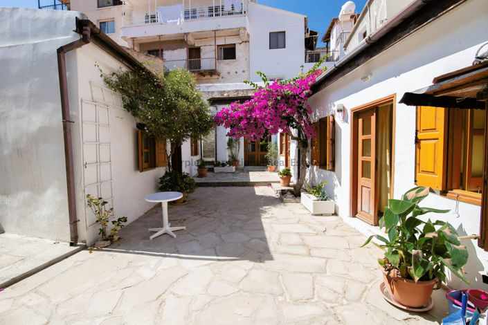 Image No.26-4 Bed House for sale