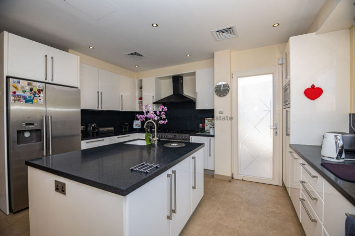 Image No.19-5 Bed Villa for sale