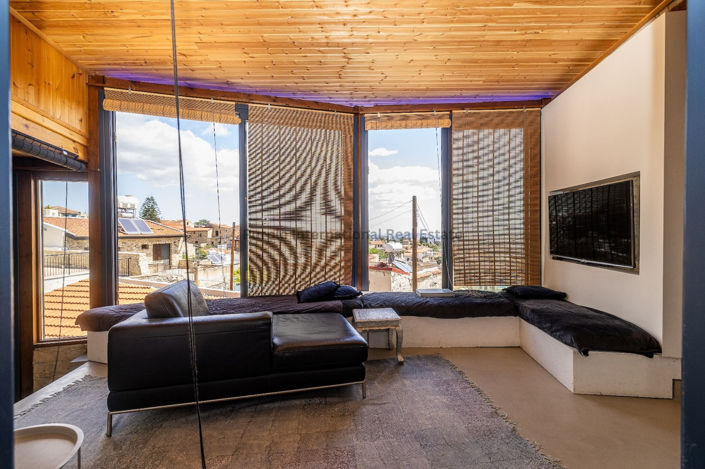Image No.1-3 Bed House for sale