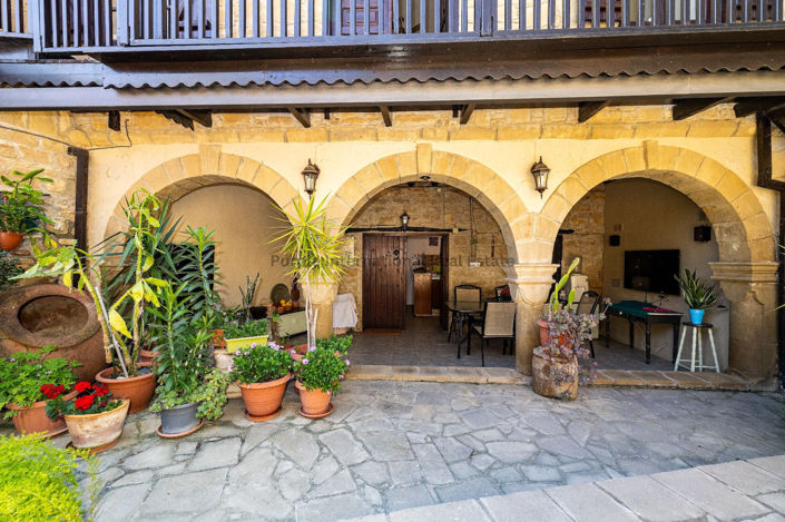 Image No.11-3 Bed House for sale