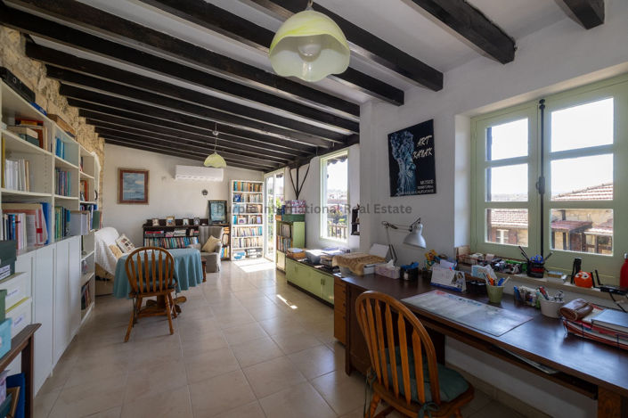 Image No.12-3 Bed House for sale