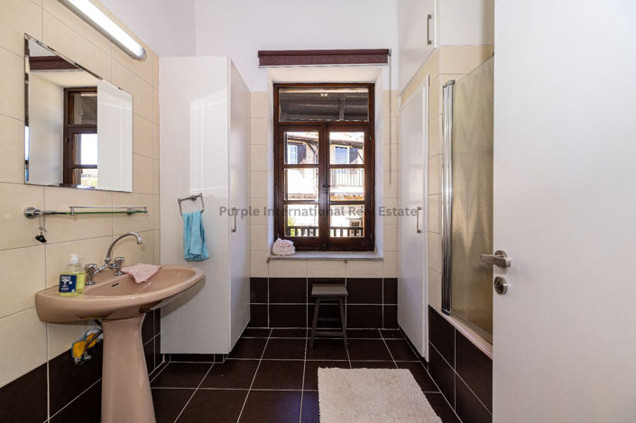 Image No.16-3 Bed House for sale