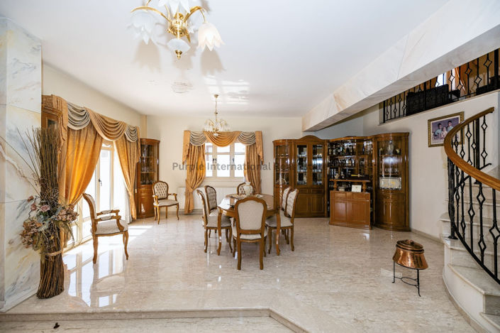 Image No.19-4 Bed Villa for sale