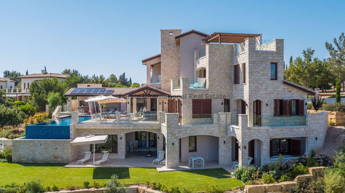 Image No.1-6 Bed Villa for sale