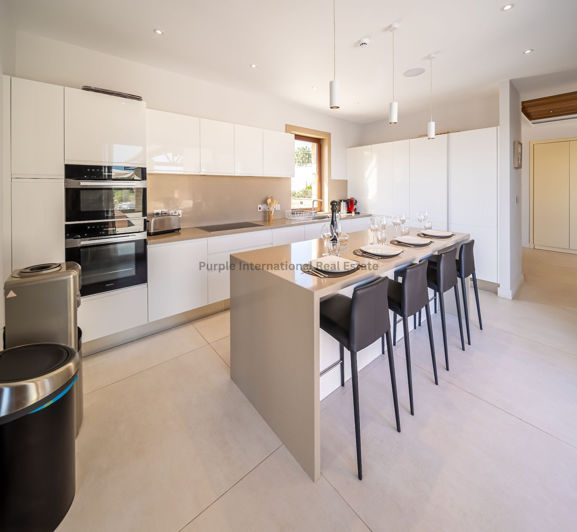 Image No.3-6 Bed Villa for sale