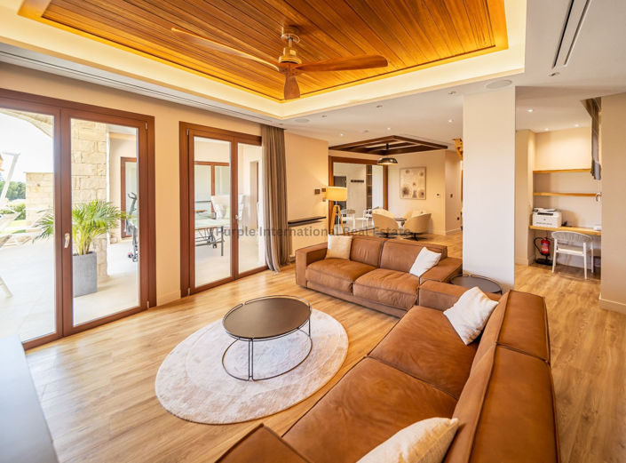 Image No.4-6 Bed Villa for sale