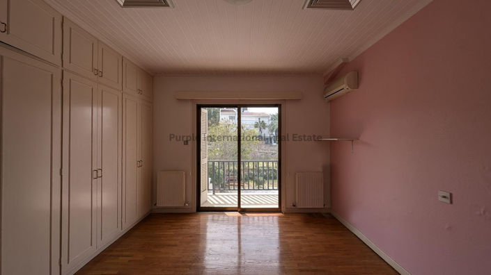 Image No.41-3 Bed House for sale