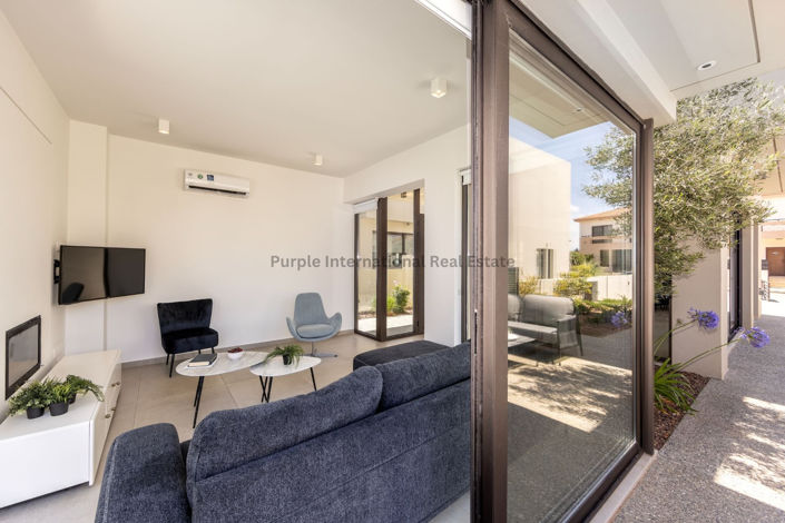 Image No.2-3 Bed Villa for sale