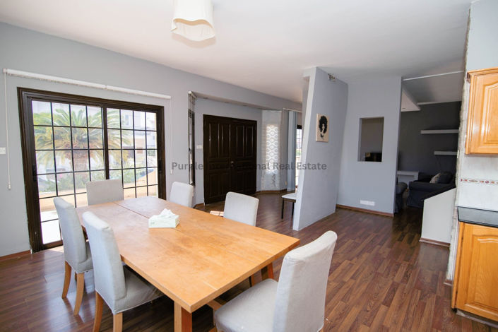 Image No.10-7 Bed Villa for sale