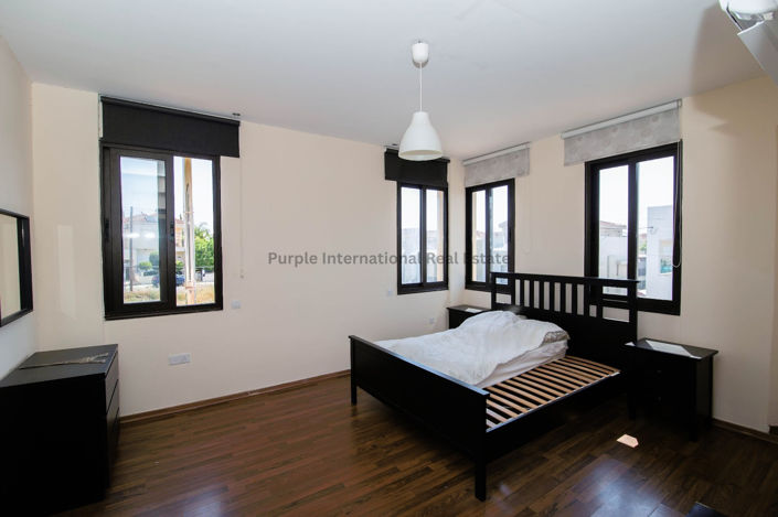 Image No.11-7 Bed Villa for sale