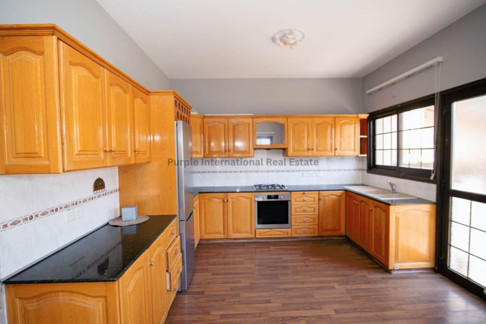 Image No.4-7 Bed Villa for sale