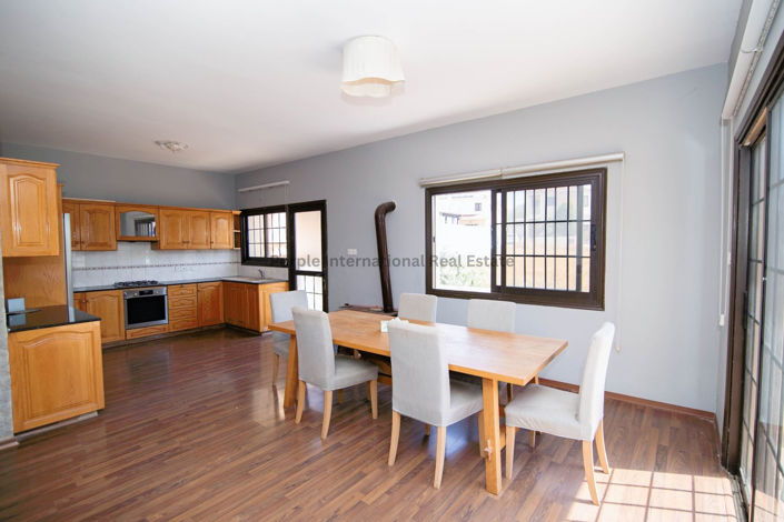 Image No.8-7 Bed Villa for sale