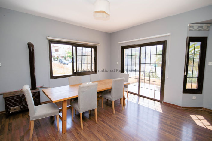 Image No.9-7 Bed Villa for sale