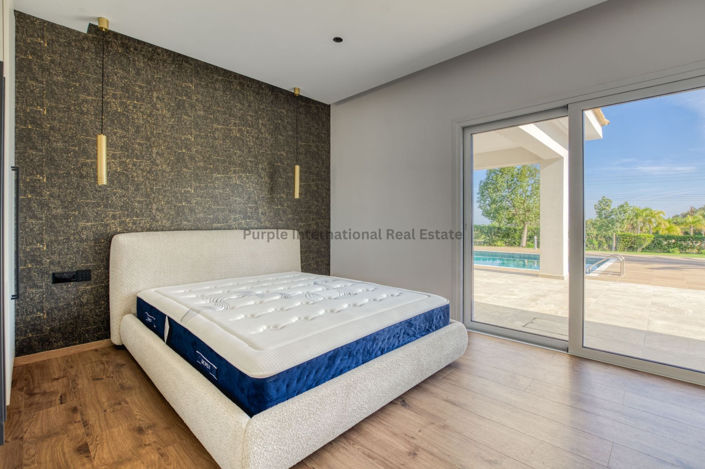 Image No.15-4 Bed Bungalow for sale