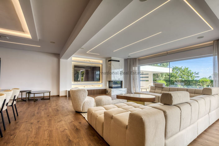 Image No.2-4 Bed Bungalow for sale