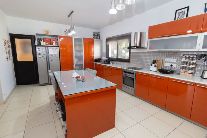 Image No.17-3 Bed Villa for sale