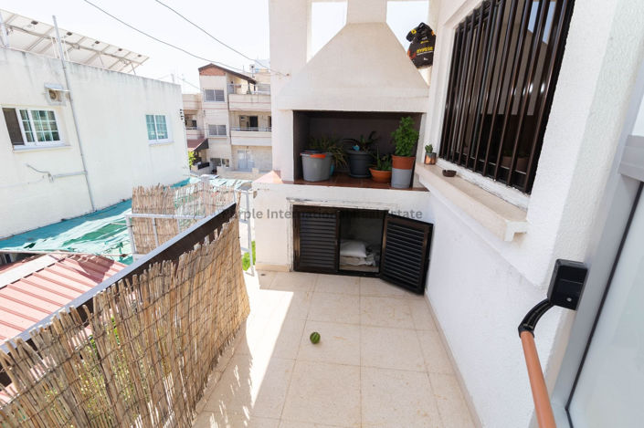 Image No.10-3 Bed Apartment for sale