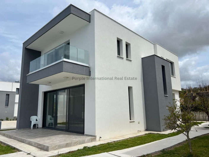 Image No.5-3 Bed Villa for sale