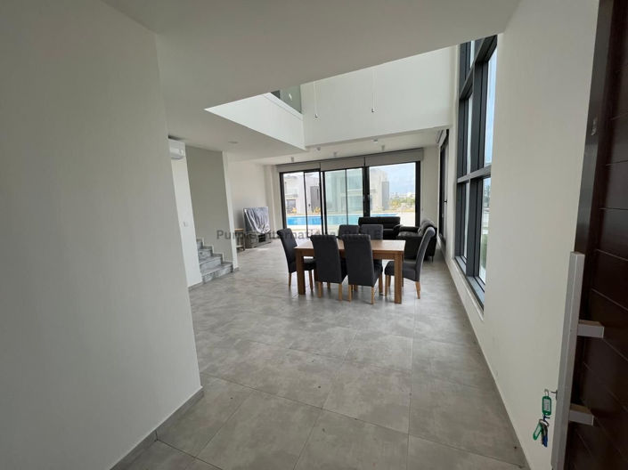 Image No.7-3 Bed Villa for sale