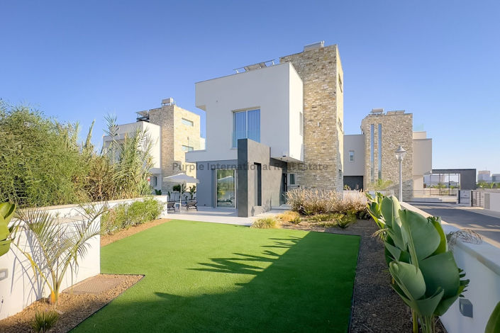 Image No.32-4 Bed Villa for sale